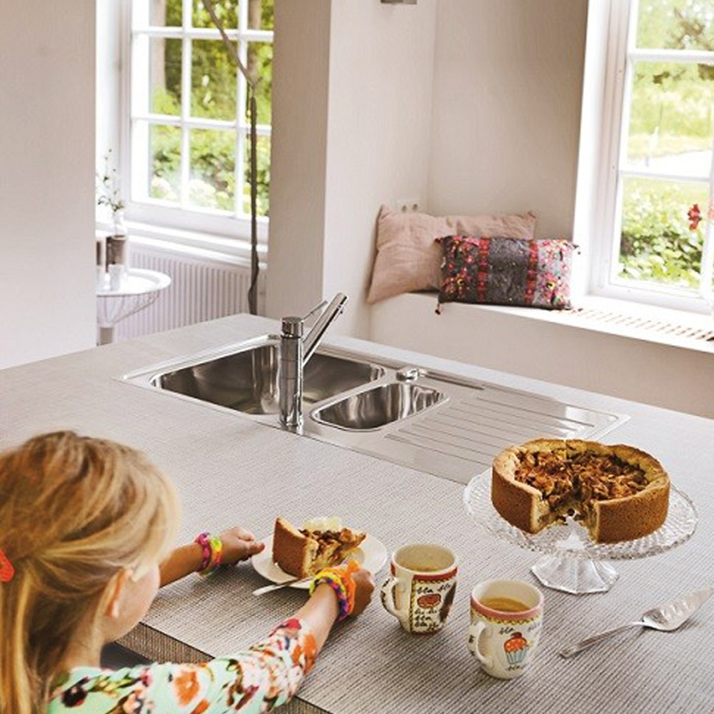 Reginox Centurio Reversible 1.5 Bowl Integrated Stainless Steel Sink with Pop-Up Wastes & Colander - 940 x 490mm