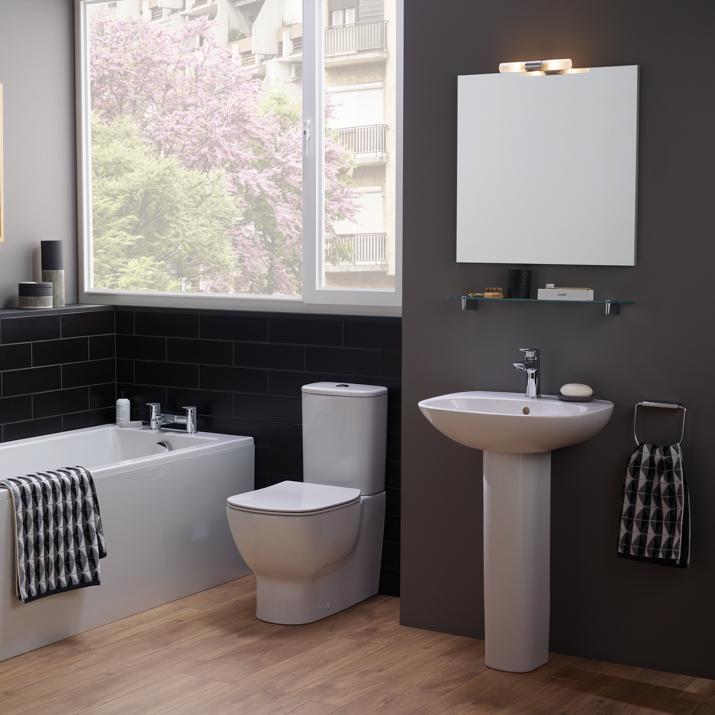 Ideal Standard Tesi Close Coupled Fully Back to Wall Toilet with Aquablade® Flush Technology & Soft Close Seat