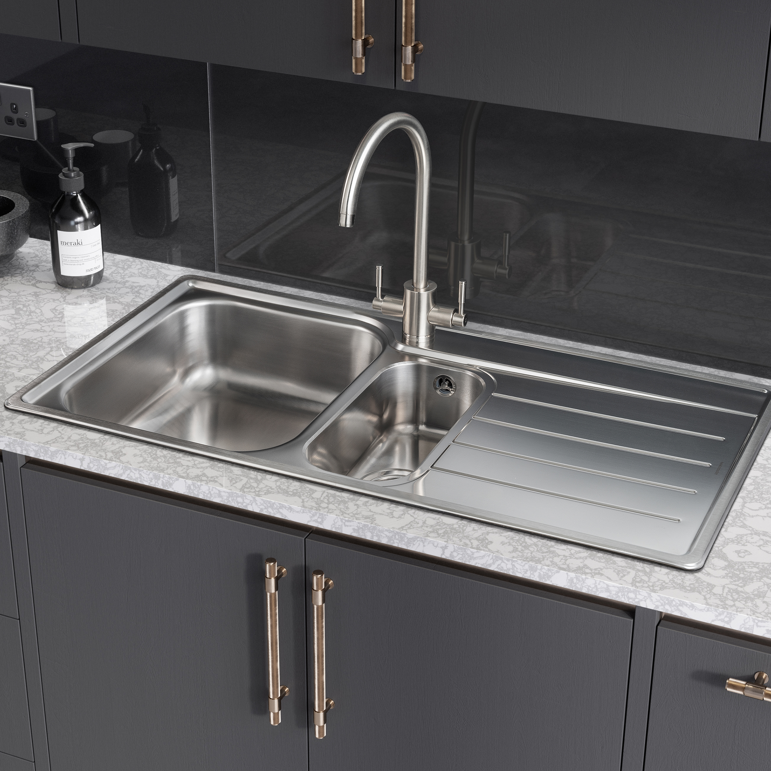 Rangemaster Oakland 1.5 Bowl Brushed Stainless Steel Sink & Waste Kit with Right Hand Drainer - 985 x 508mm