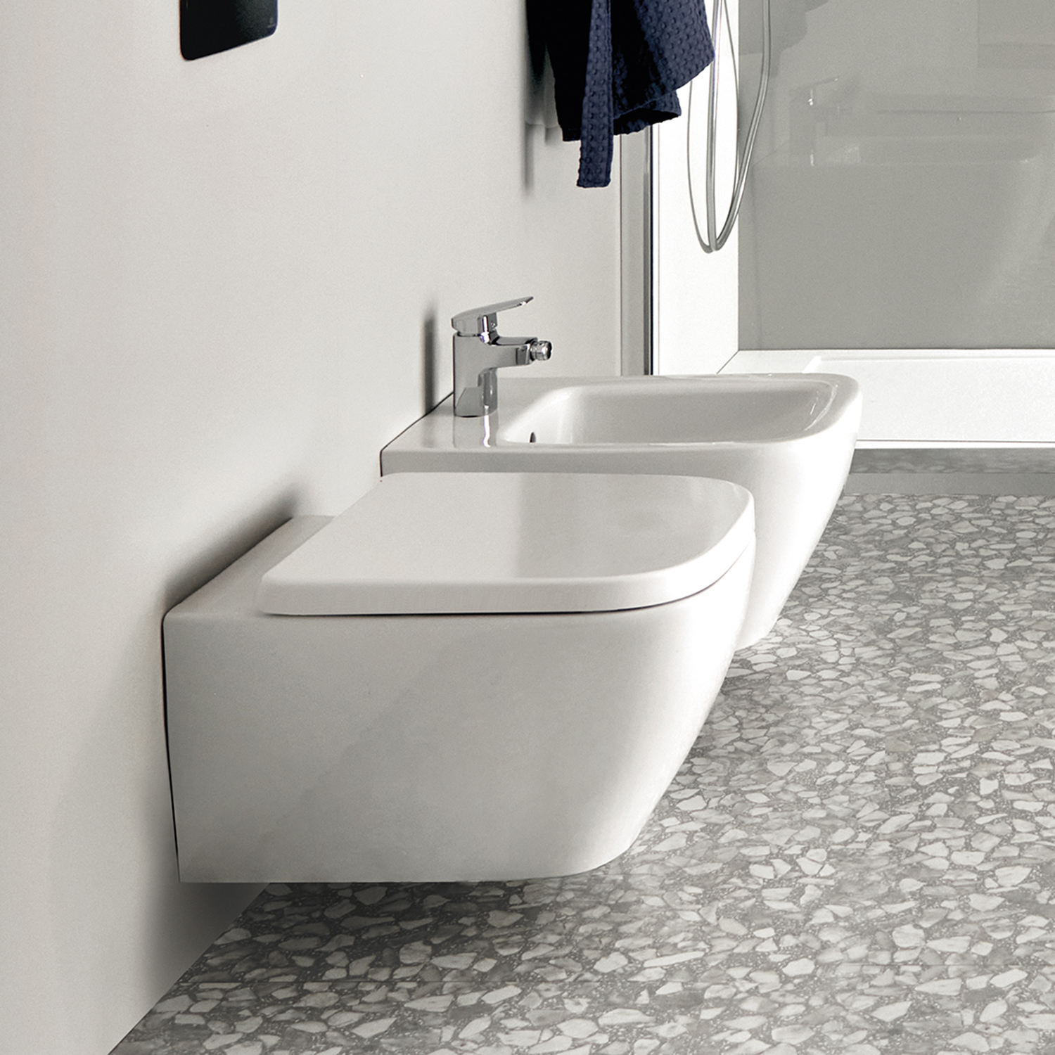 Ideal Standard i.life S Compact Wall Hung Rimless Toilet with Soft Close Seat