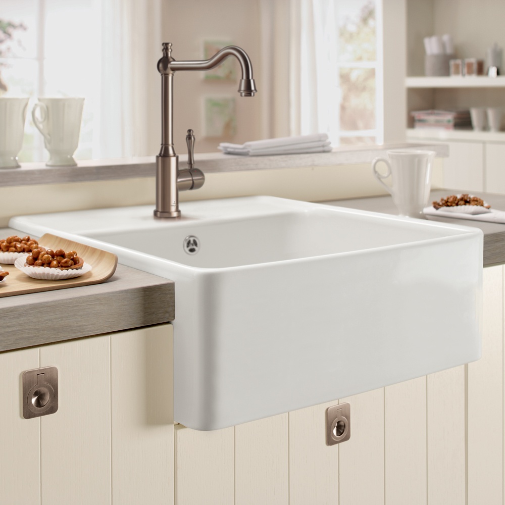 Villeroy & Boch Butler 60 CeramicPlus Single Bowl Belfast Sink with Tap Ledge - 595mm x 630mm