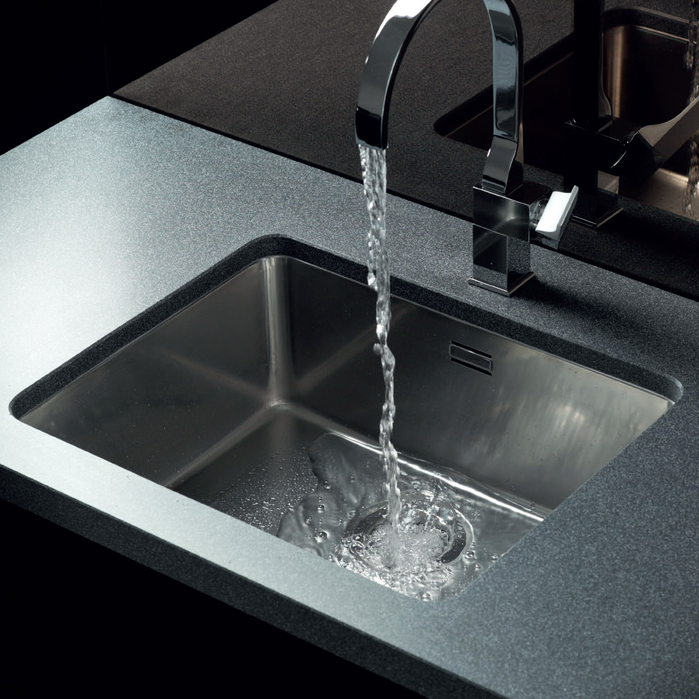 Reginox Kansas Single Bowl Stainless Steel Kitchen Sink & Waste - 540 x 440mm