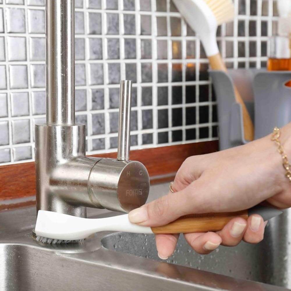 Full Circle Micro Manager Detail Brush & Crevice Tool - White