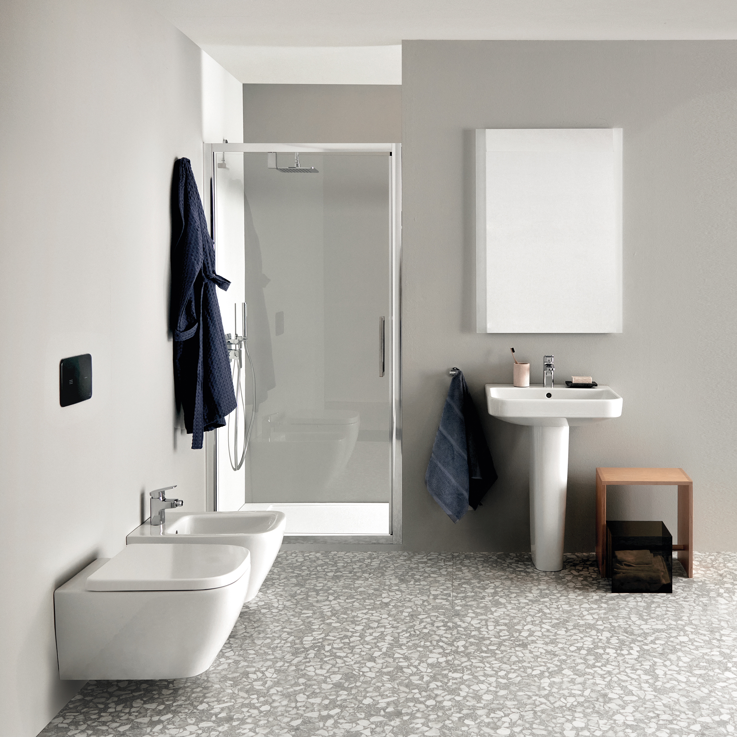 Ideal Standard i.life S Compact Wall Hung Rimless Toilet with Soft Close Seat