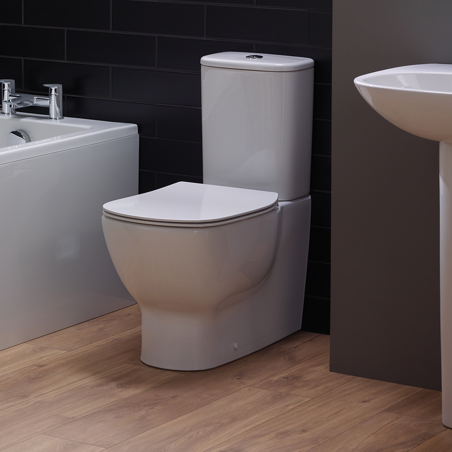 Ideal Standard Tesi Close Coupled Fully Back to Wall Toilet with Aquablade® Flush Technology & Soft Close Seat