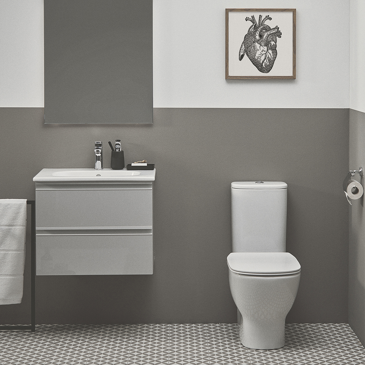 Ideal Standard Tesi Wafer Thin Soft Close Toilet Seat with Quick Release Hinges