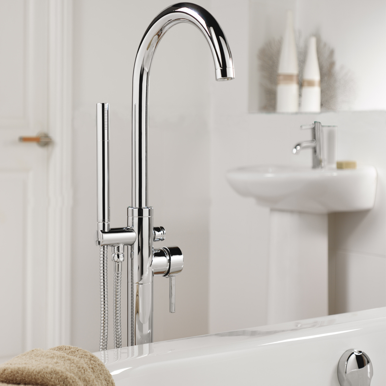 Sagittarius Ergo Floor Mounted Bath Shower Mixer & No.1 Kit
