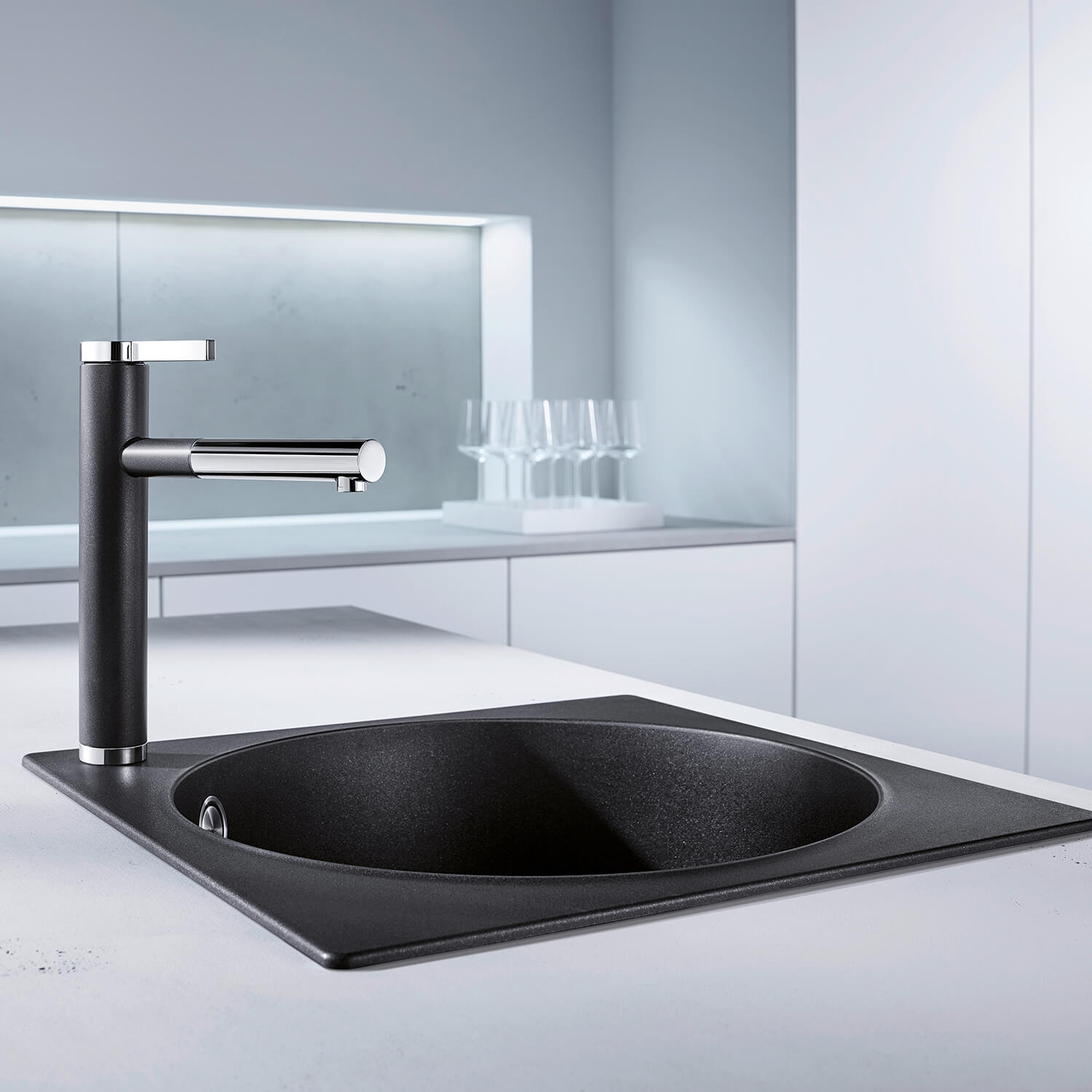 Blanco Linee-S Single Lever Pull Out Kitchen Mixer Tap with Silgranit Matching Finish