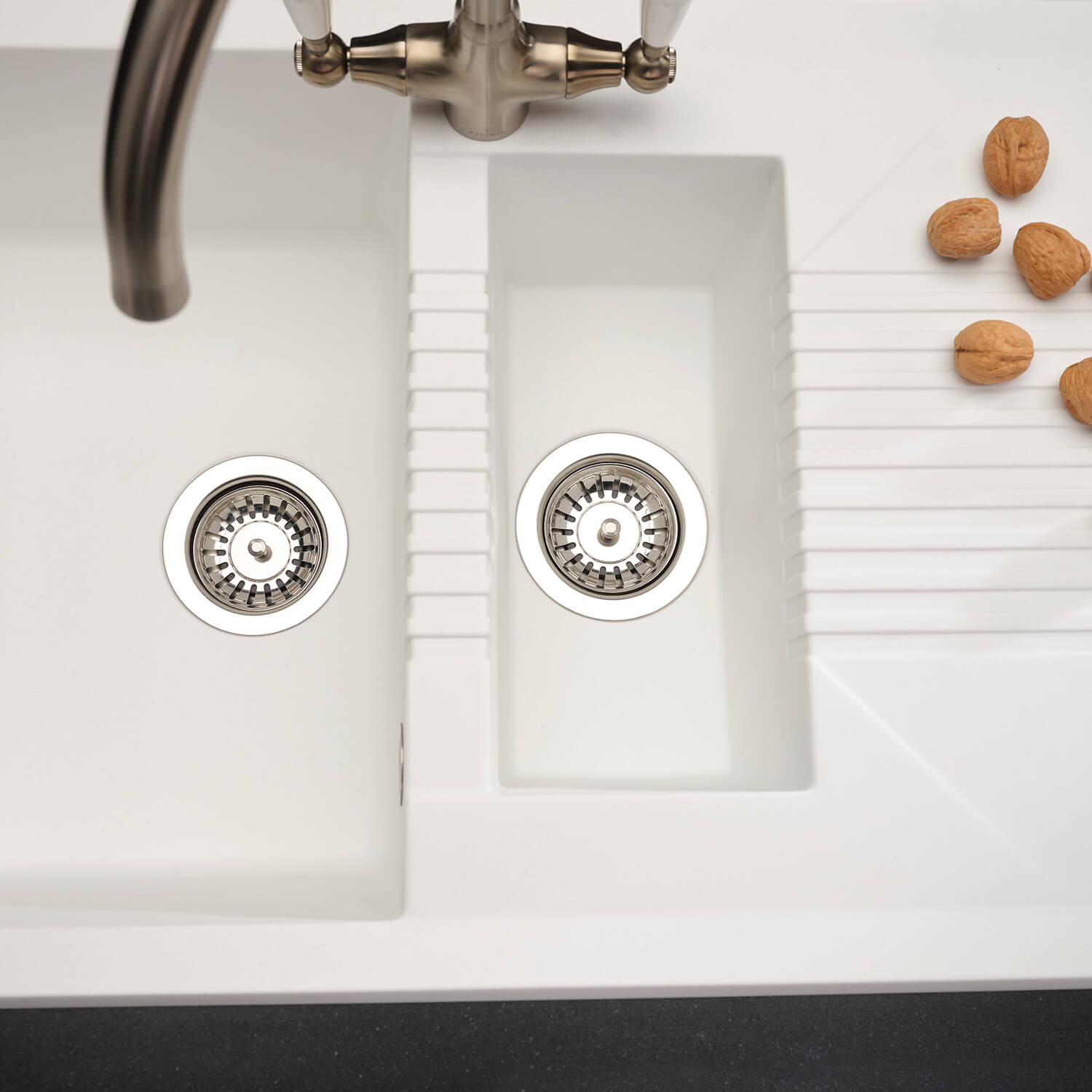 Reginox Tekno 475 1.5 Bowl White Granite Composite Kitchen Sink & Waste Kit and Reginox Thames Chrome Kitchen Sink Mixer Tap
