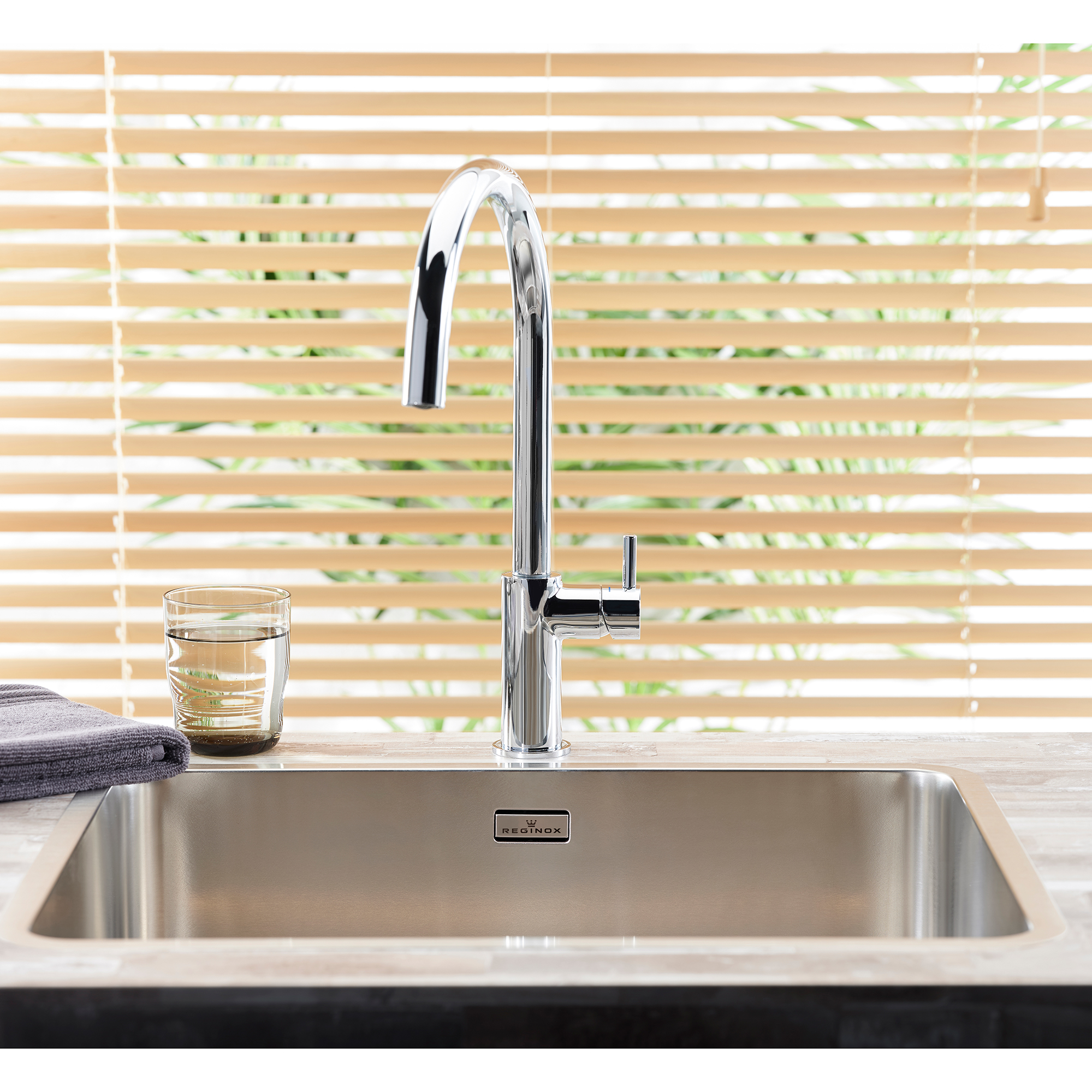 Reginox Ohio 50x40 Single Bowl Stainless Steel Inset / Undermount Kitchen Sink & Waste - 540 x 440mm