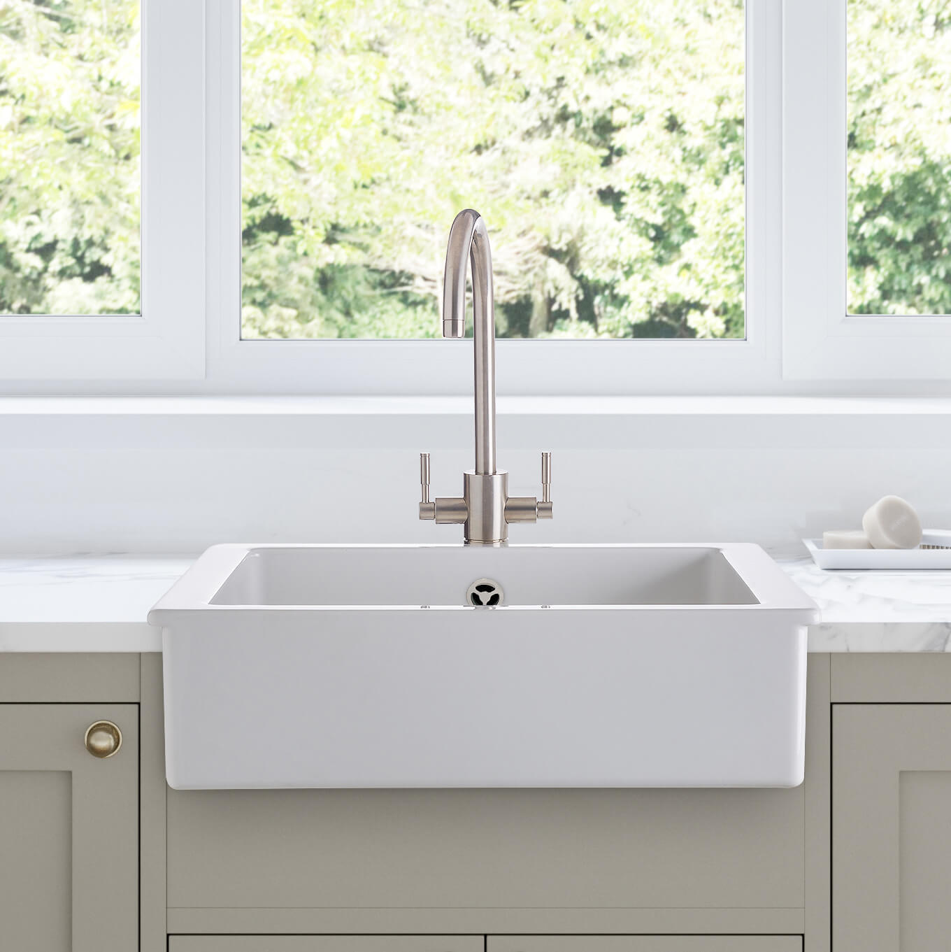Rangemaster Hartland Belfast 1 Bowl Gloss White Fireclay Ceramic Kitchen Sink & Waste - 622 x 494mm