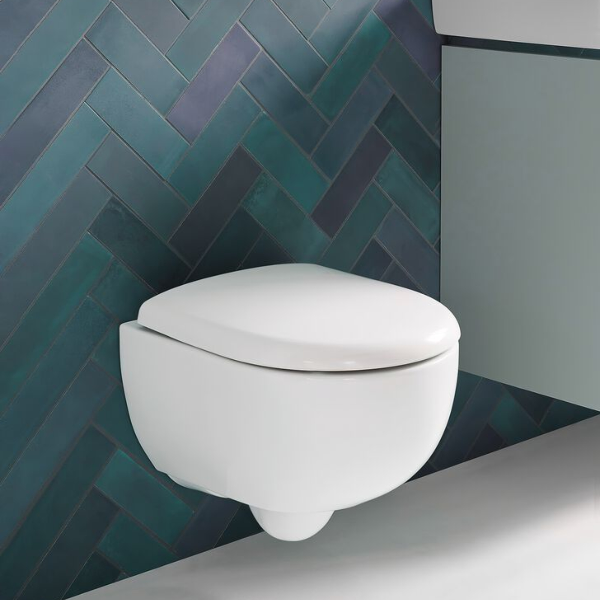 Geberit Selnova Rimless Compact Wall Hung Toilet & Soft Close Seat