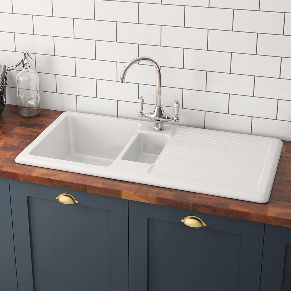 Butler & Rose 1.5 Bowl White Ceramic Kitchen Sink with Reversible Drainer - 1010mm x 510mm